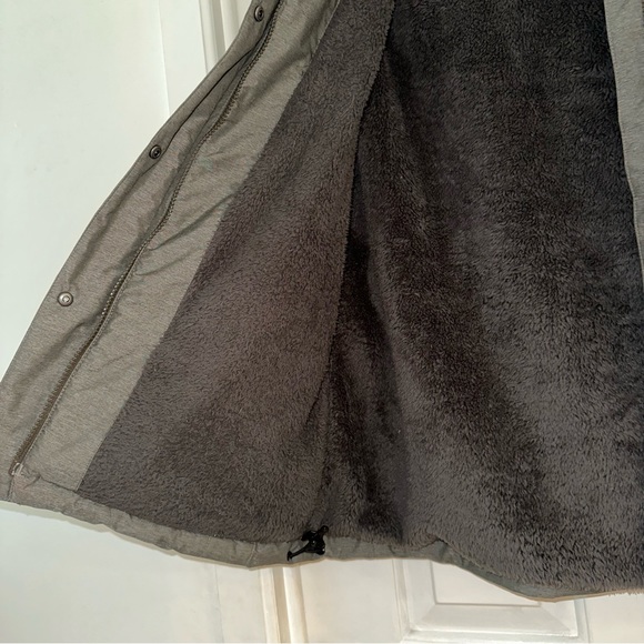 Women’s L.L.Bean Winter Warmer Jacket - Picture 6 of 9